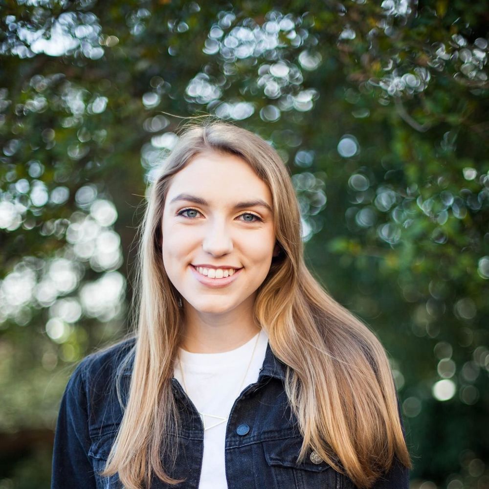 Meet your Posher, Alexis
